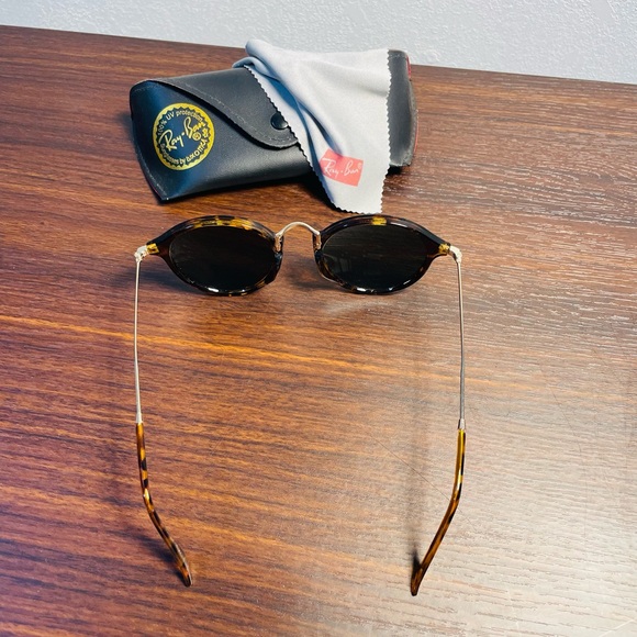🌿Rayban Round Havana Sunglasses in Tortoise Brown Frame & Classic Green Lenses - Picture 2 of 5